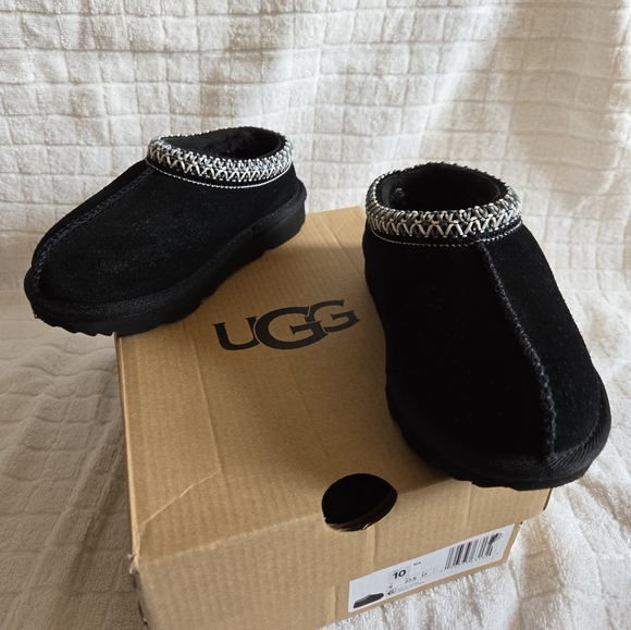 T Tasman II UGG toddler girl shoes. Size 10 toddler. - Picture 9 of 11